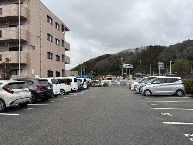 ファーストレジデンスの駐車場