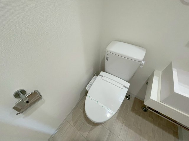 アドバンス新大阪ラシュレのトイレ