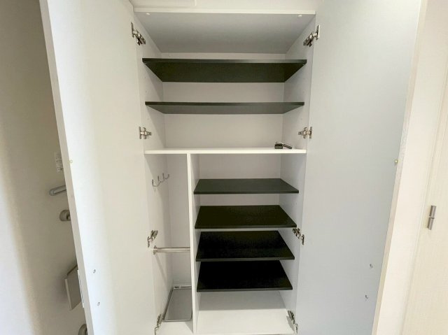 アドバンス新大阪ラシュレの収納