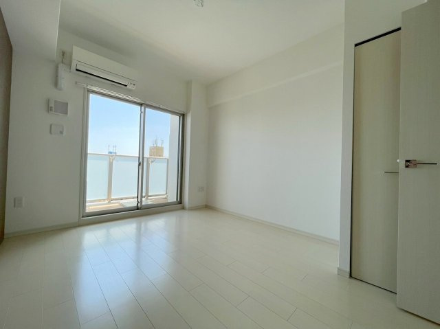 アドバンス新大阪ラシュレの居間・リビング