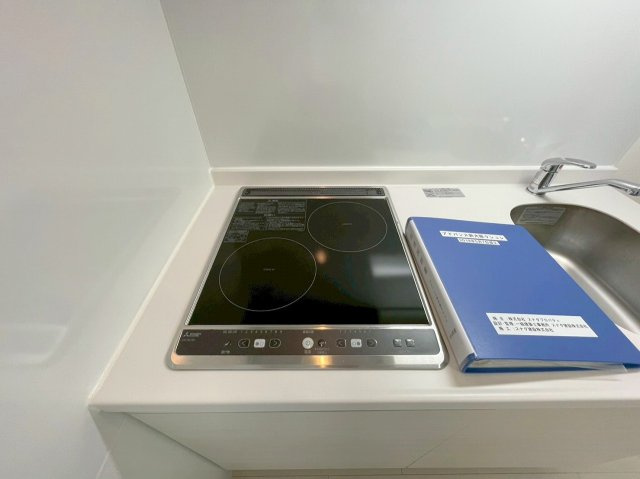 アドバンス新大阪ラシュレのキッチン