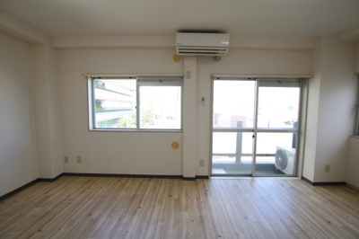 【内装】 | 第２レアヒビル