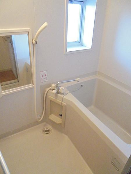 グリーンライフ長門石Aの浴室|※同タイプのお部屋になります。