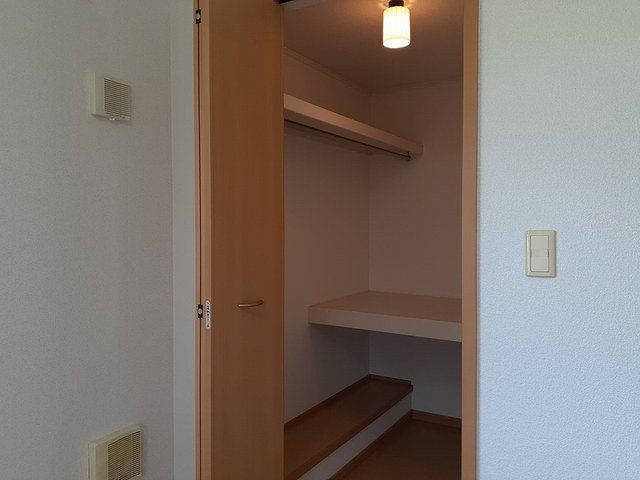 ジャルダンフルールＡの収納