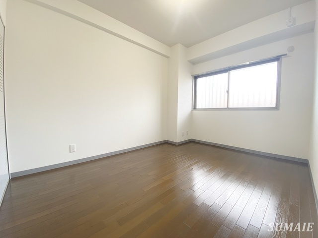 サウスウッドの寝室|シンプルな内装☆