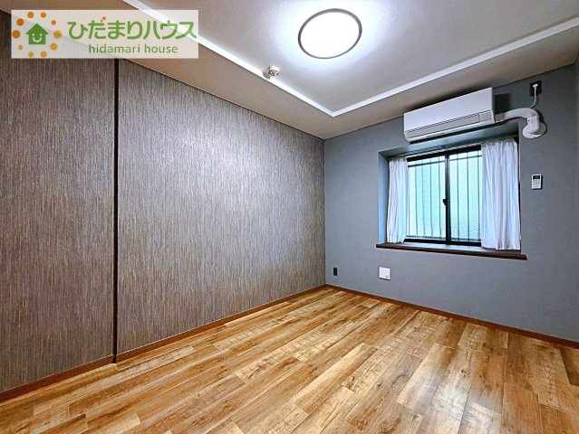 【洋室】 | リーベスト天王台 | 机にベットを置けば子供部屋の完成です！