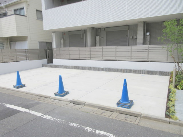 足立区西新井３丁目の賃貸マンションの駐車場|★敷地内駐車場★