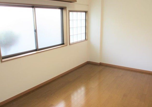 森下ビルの寝室