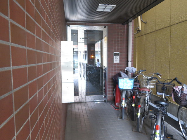 リバーコートのエントランス|エントランススペース。