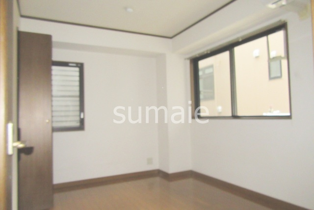 リバーコートの寝室|洋室です