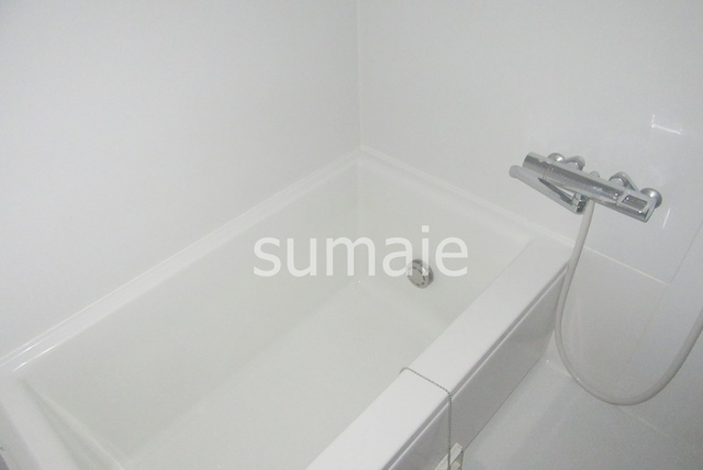 リバーコートの浴室|バスタブです