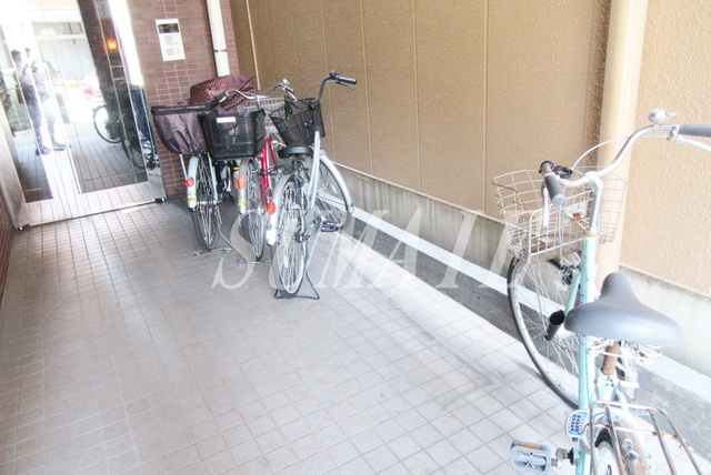 リバーコートのその他共用部分|自転車置き場です。
