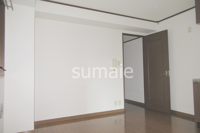 リバーコートの居間・リビング|洋室です