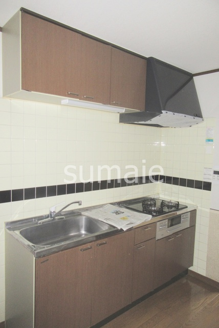 リバーコートのキッチン|広いキッチンです