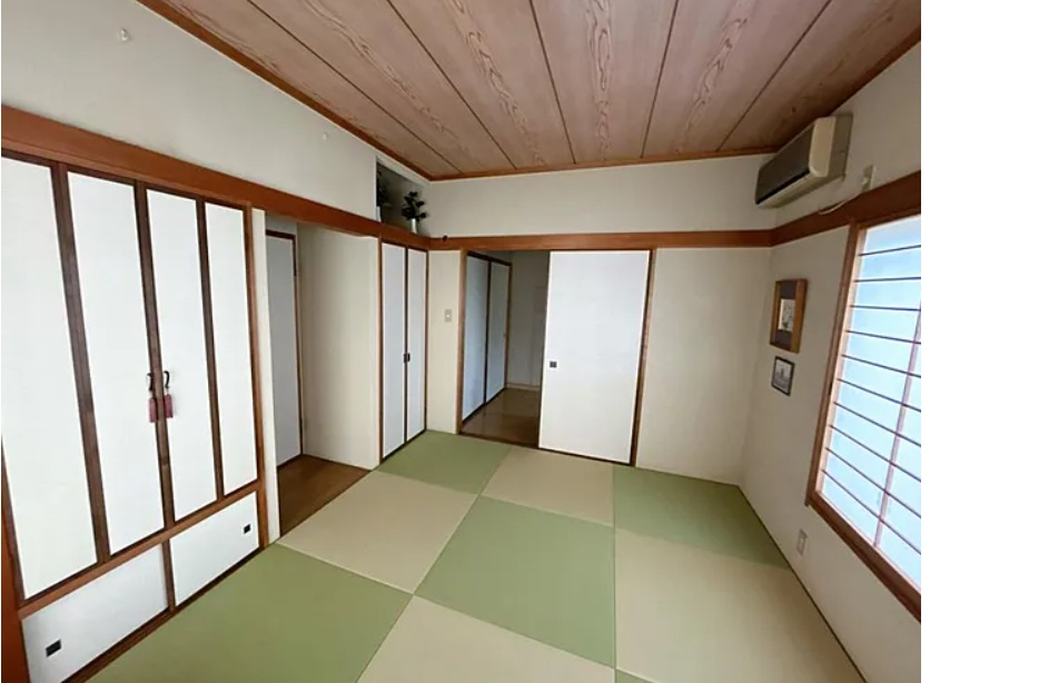 八代市高島町中古戸建の玄関