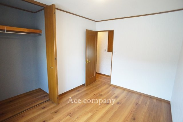 【寝室】 | 東住吉区鷹合2丁目 | 【3階：洋室6帖】クローゼット完備です♪