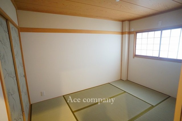 【内装】 | 東住吉区鷹合2丁目 | 【1階：和室6帖】畳表替え、襖・障子貼替え済みです☆