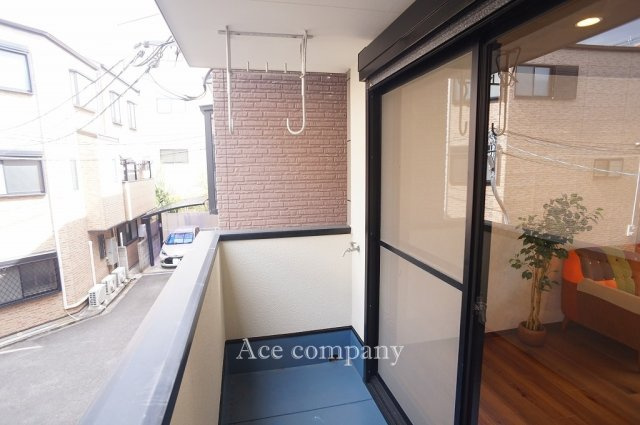 【バルコニー】 | 東住吉区鷹合2丁目 | ベランダは2階と3階にあります☆こちらは2階リビングに面したベランダ、水栓完備です☆