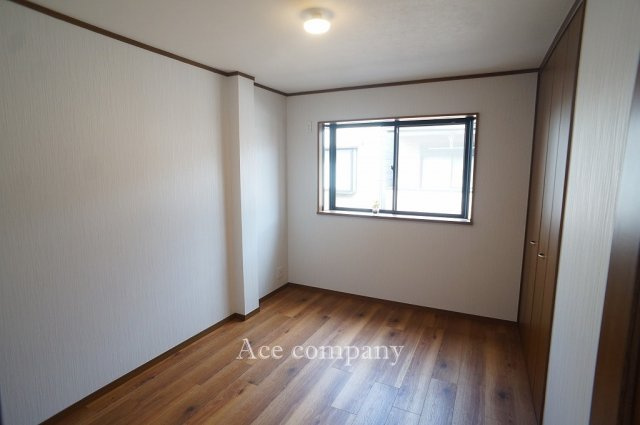 【寝室】 | 東住吉区鷹合2丁目 | 【3階：洋室6帖】出窓付きのお部屋です☆