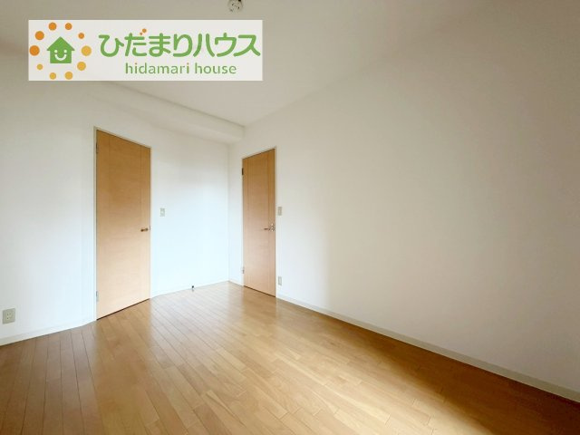 【寝室】 | エールの丘 | 大きなベッドを置いても余裕の広さの主寝室♪