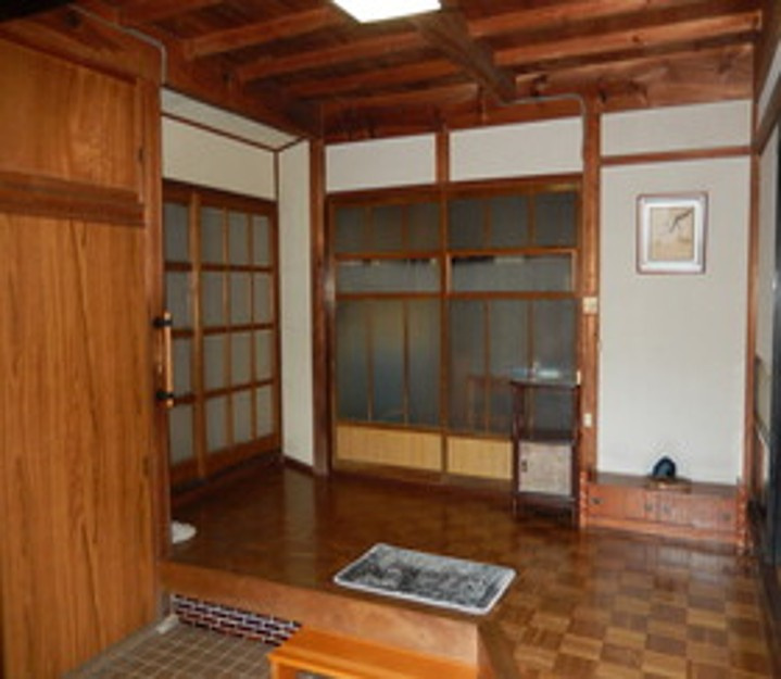 中古戸建 出雲市湖陵町二部の玄関