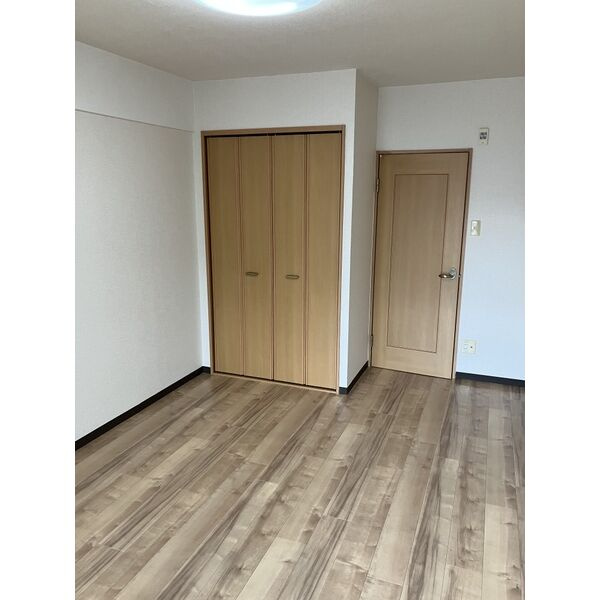 岡崎市伊賀新町の賃貸マンションの収納