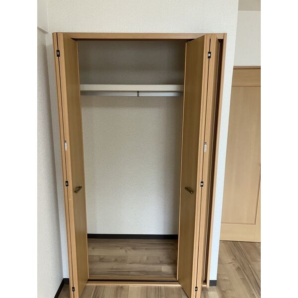 岡崎市伊賀新町の賃貸マンションの収納