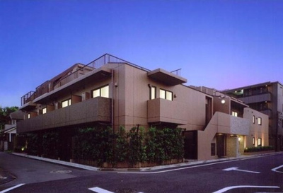 【外観】 | ラクラス下井草 | 鉄筋コンクリート構造のがっちりとした造り。