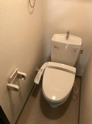 【トイレ】 | ラクラス下井草 | 温水洗浄便座。