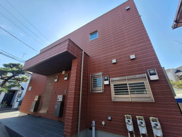 ＧｌａｓｓＬａｒｇｏのエントランス