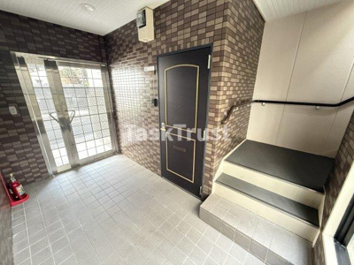 【ロビー】 | トゥール・ドゥ―ル