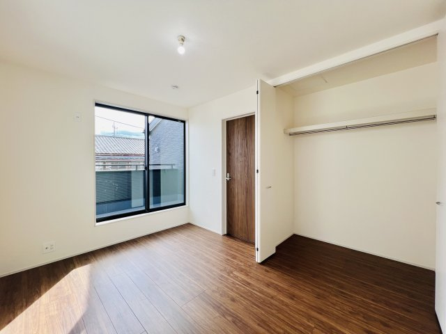 高崎石原町の洋室|インテリアの統一感を作りやすい洋室♪