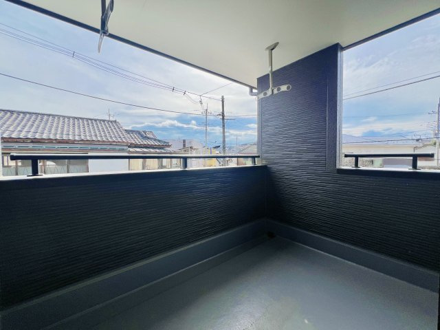 高崎石原町のバルコニー|プライベート空間も確保できるインナーバルコニー♪