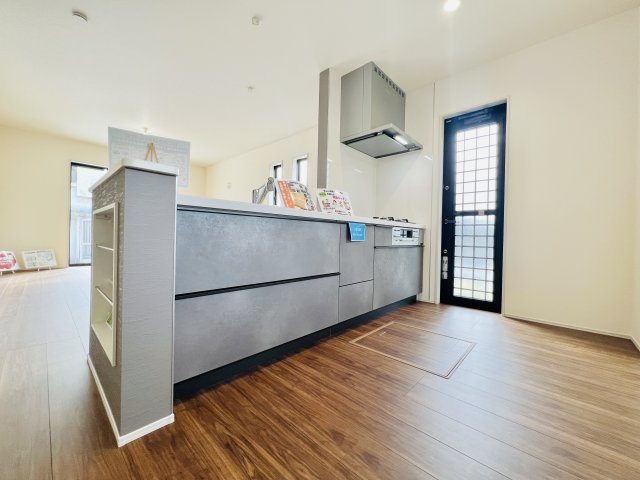 高崎石原町のキッチン|作業スペースも広くお料理も快適に♪