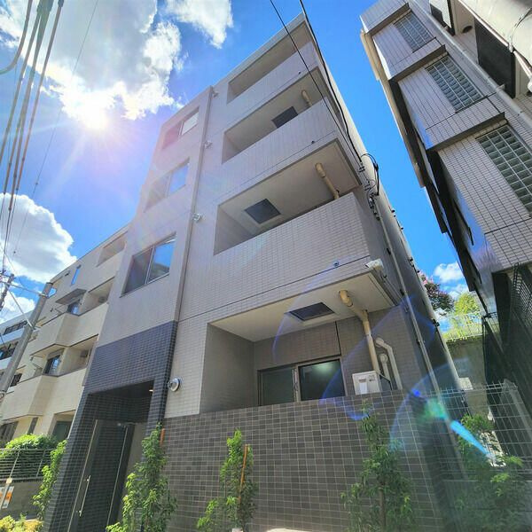 Ｄｅａｒ　ｃｏｕｒｔ　Ａｋａｂａｎｅ（ディアコートアカバネ）の外観