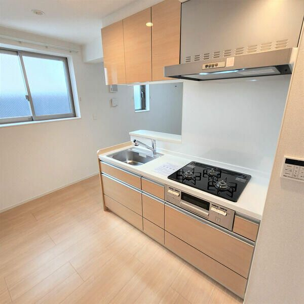 Ｄｅａｒ　ｃｏｕｒｔ　Ａｋａｂａｎｅ（ディアコートアカバネ）のキッチン