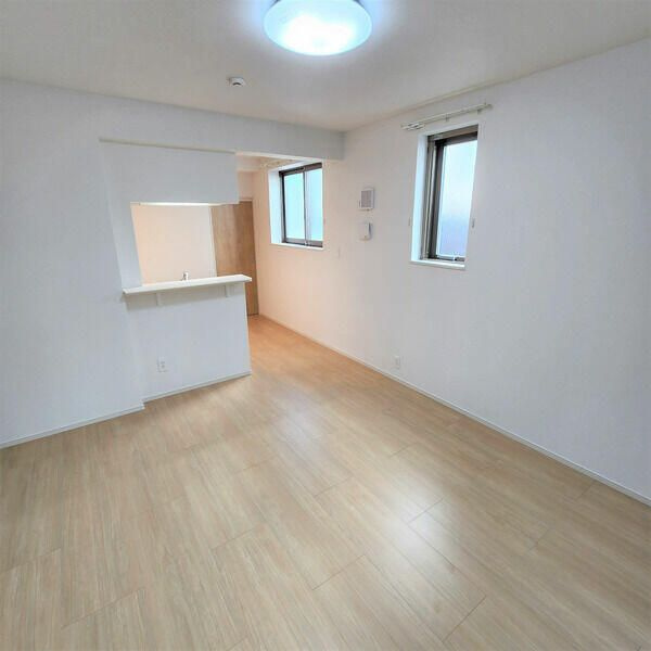 Ｄｅａｒ　ｃｏｕｒｔ　Ａｋａｂａｎｅ（ディアコートアカバネ）の居間・リビング