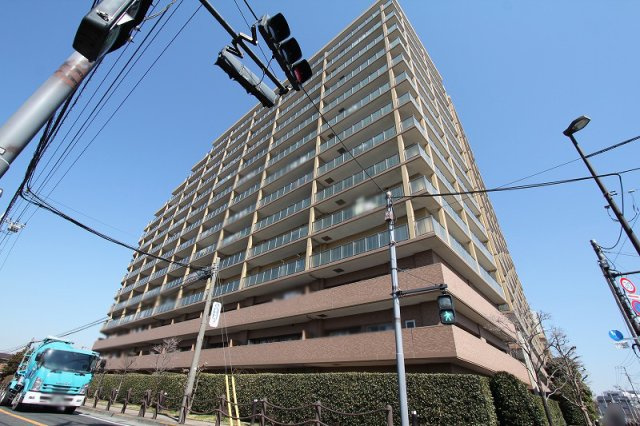 【外観】 | エル・スタージュ　(保谷店) | 小中学校も徒歩15分以内に揃いお子様がいるご家庭も安心。