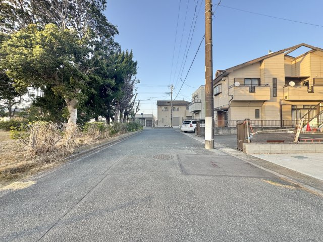 いろどりアイタウン浜松市中央区遠州浜2丁目　7号棟の前面道路含む現地写真|前面道路を北側を向いて撮影しました。