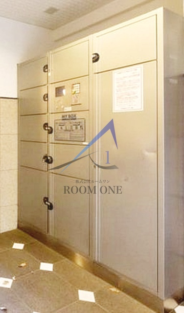 ジュエル明大前のその他共用部分|宅配ボックスです。