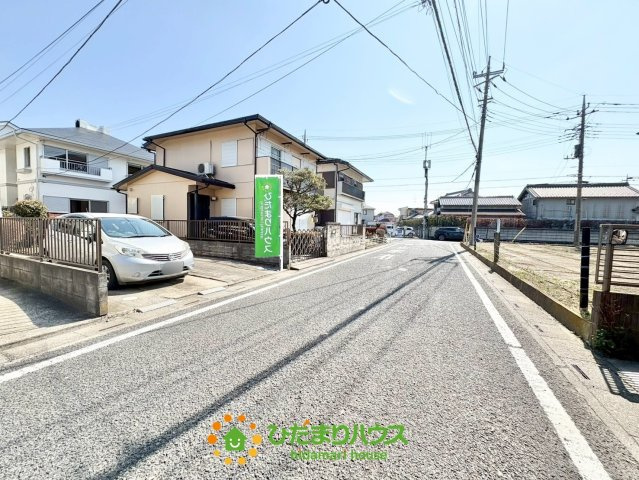 久喜市吉羽3丁目　中古一戸建ての前面道路含む現地写真|2026年3月20日撮影
