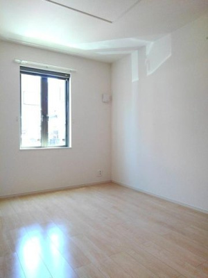 【その他】 | ル・ラパン・ア・ローヴ