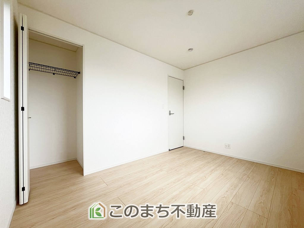 CRADLEGARDEN小山市喜沢第8の洋室|南向きで陽当たりの良い洋室♪風通しもよく快適です☆