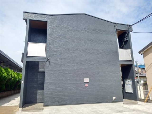 レオパレス三郷Ⅱの外観