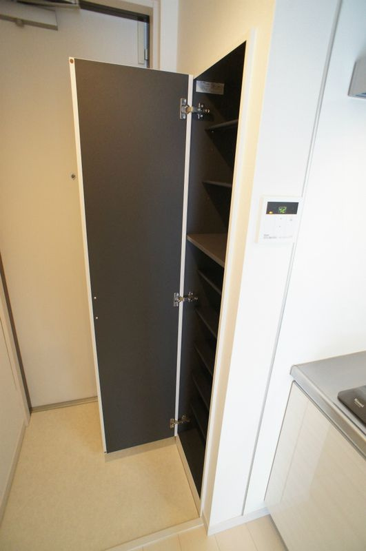 リブリ・ローヌの玄関