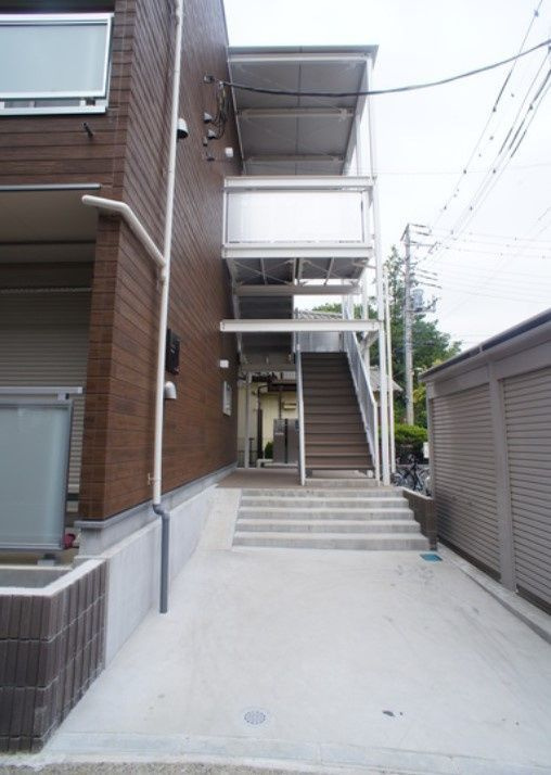 リブリ・ローヌのエントランス