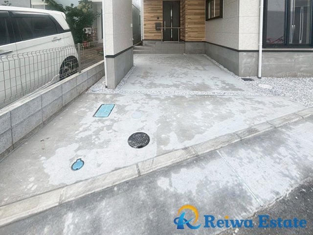 新築戸建　高座郡寒川町岡田の駐車場