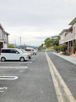 【駐車場】 | エフルゲンスＡ | 駐車場です