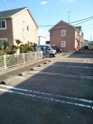 【駐車場】 | ルミナスカタヤマＡ