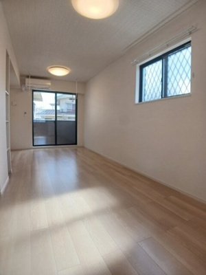 【内装】 | メリーレーヴ